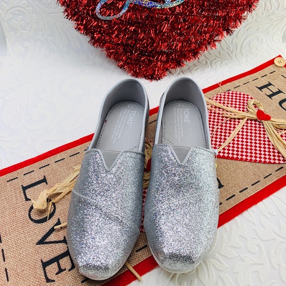 Toms youth size 3 silver iridescent glimmer - Picture 1 of 7